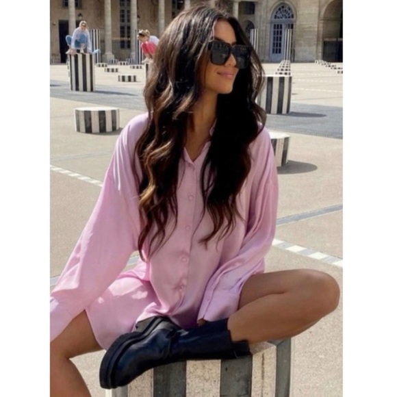 Zara Tops - ZARA BLOGGER FAVE OVERSIZED SHIRT